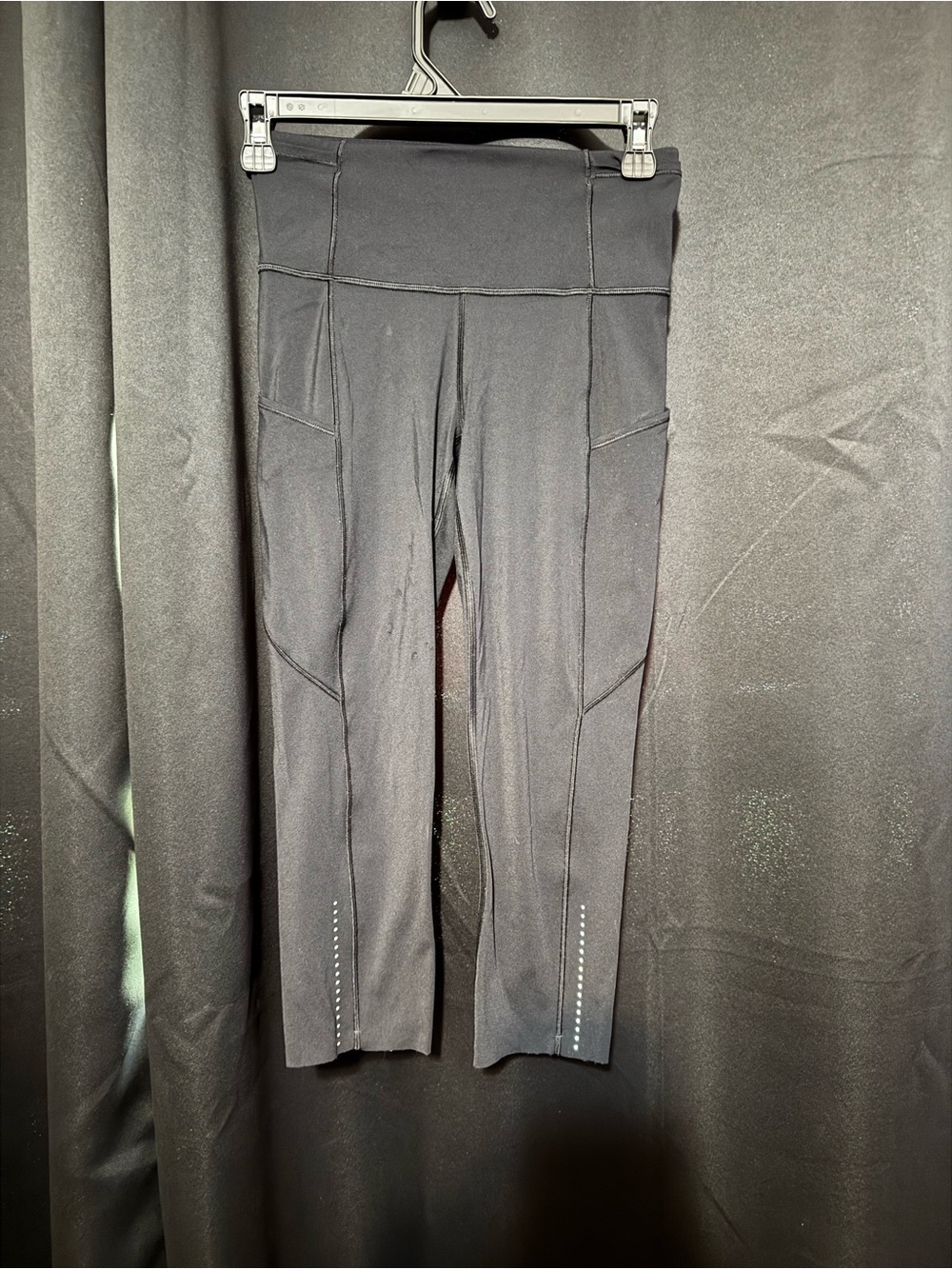 Lululemon Black High-Waist Capri Workout Leggings with Pockets
